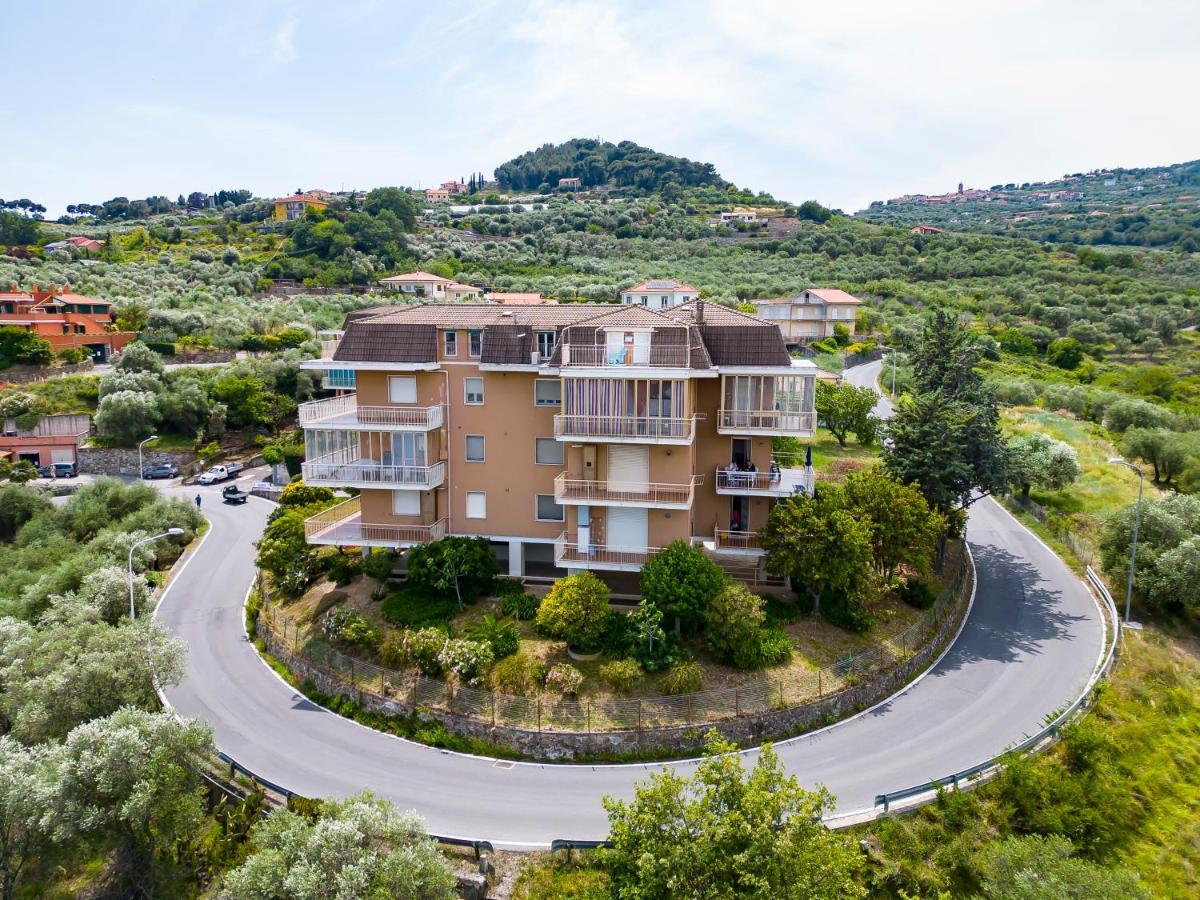 Apartamento La Casa Di Vittoria San Lorenzo al Mare Exterior foto